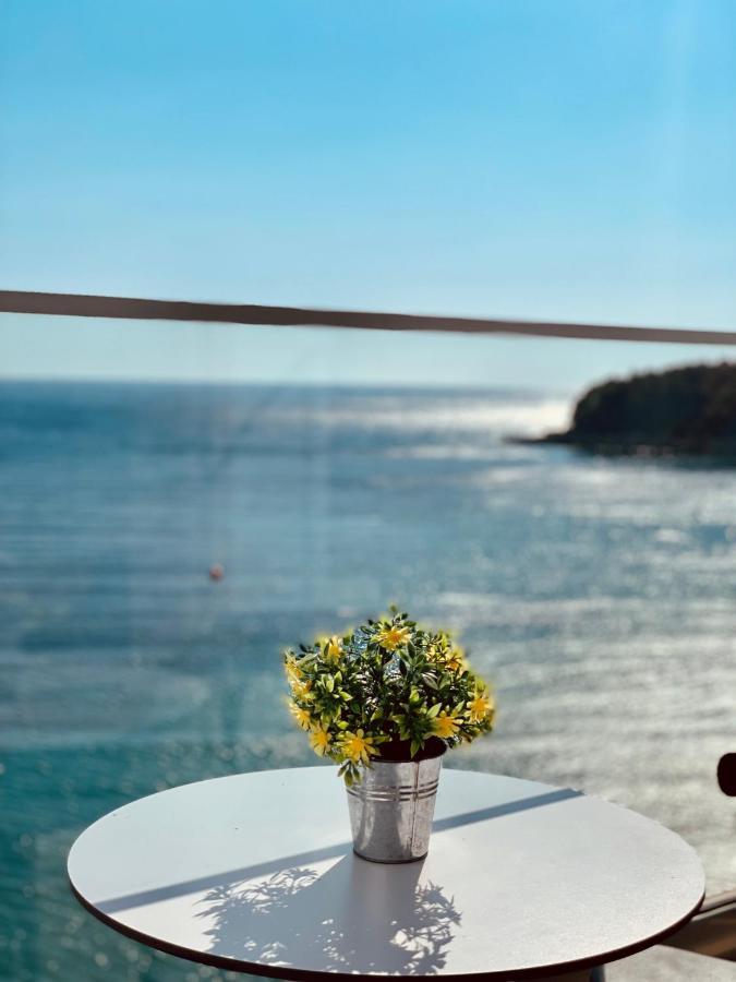 Bed and Breakfast Ionian Terrace Химара Экстерьер фото