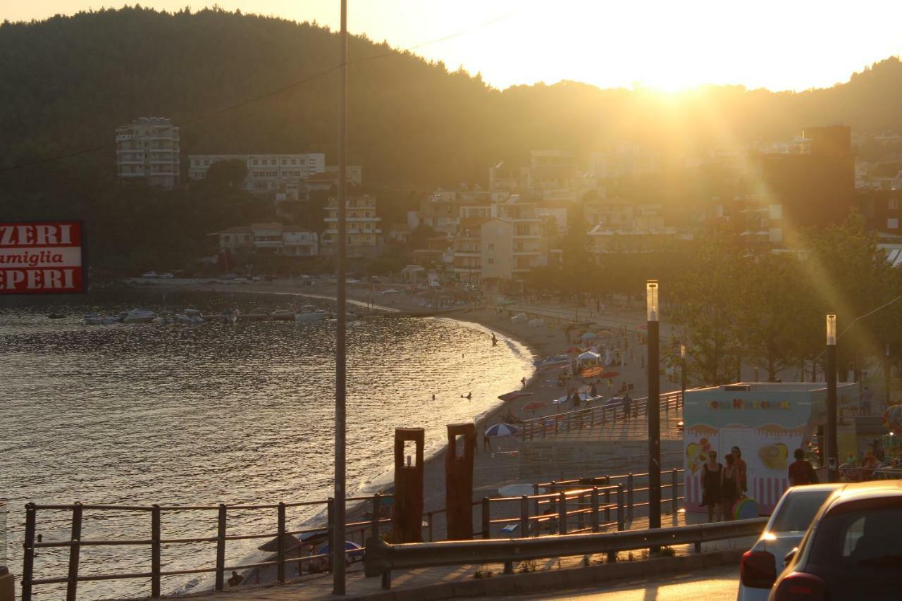 Bed and Breakfast Ionian Terrace Химара Экстерьер фото